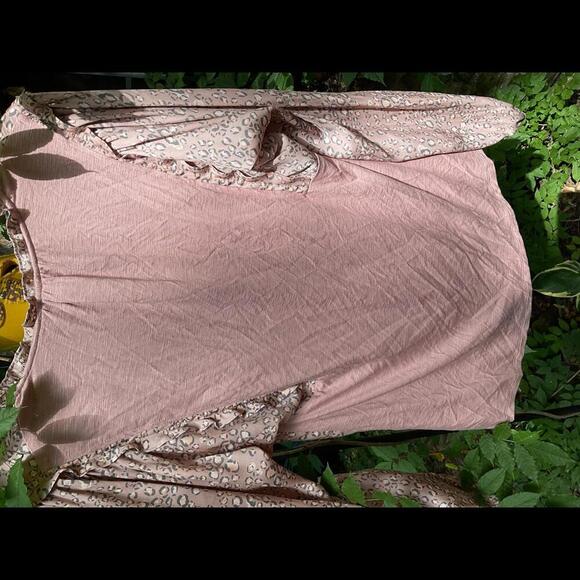 Anthropologie Dolan Pink Miramar Leopard Print Top Blouse  Size Medium - Picture 7 of 8